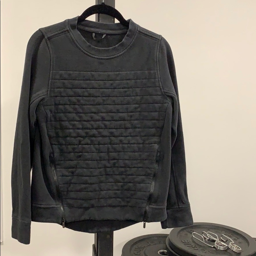 Lululemon sweater sz 4